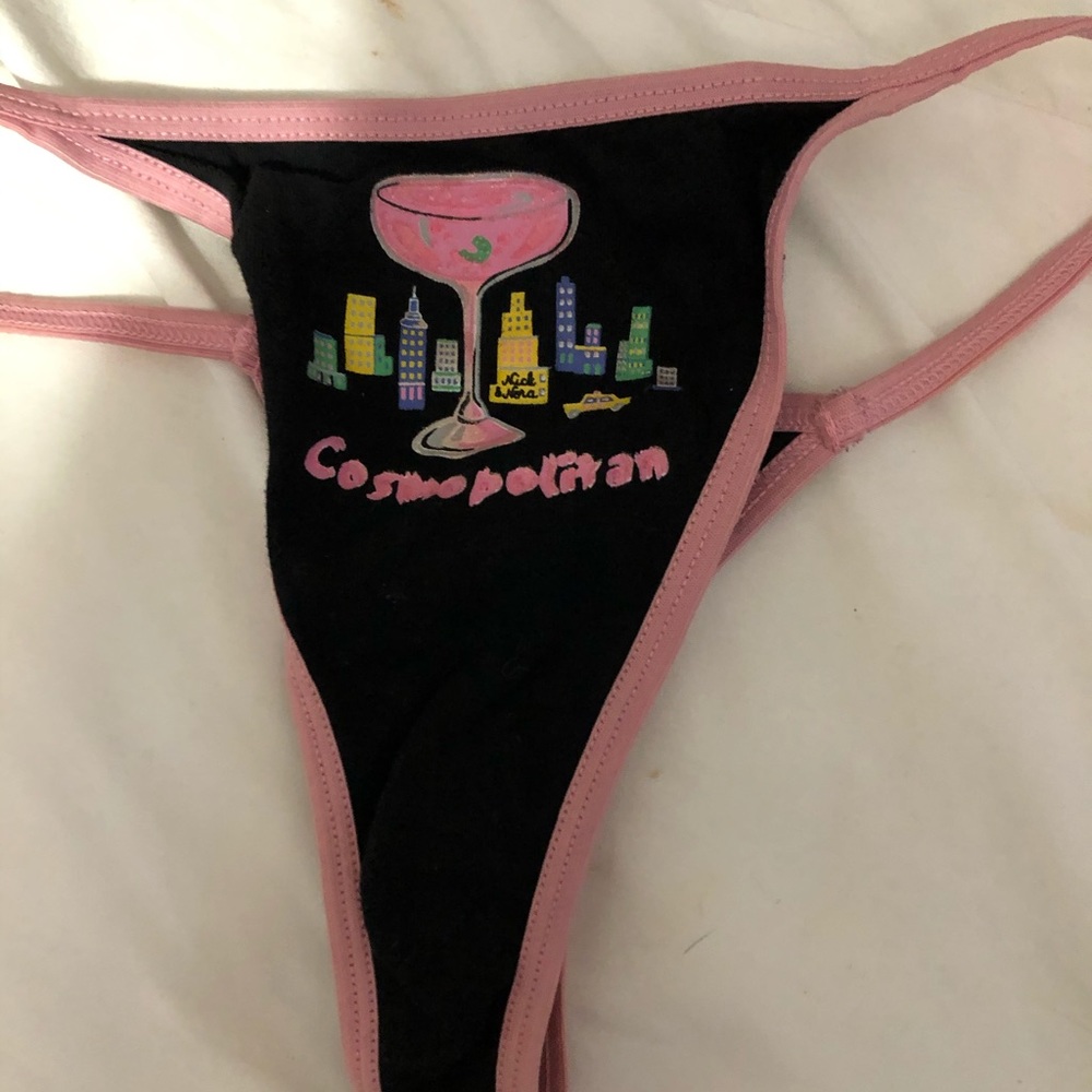 Ladies g- string, size small